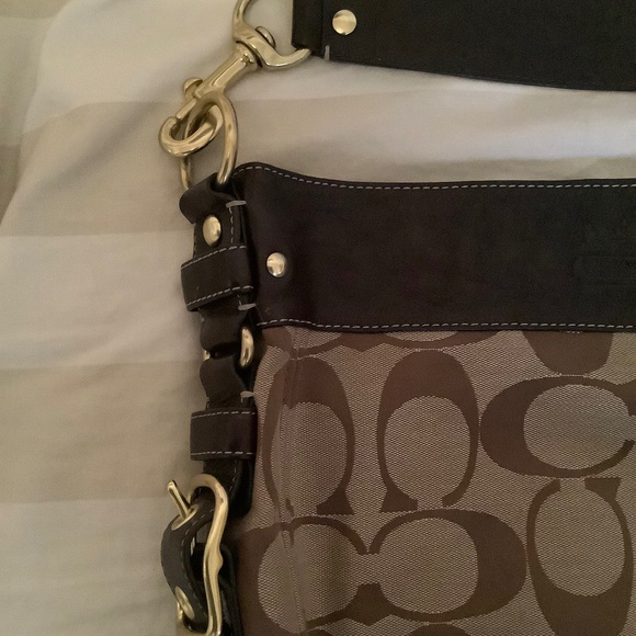 Coach Signature Canvas Hobo Bag - Picture 3 of 4